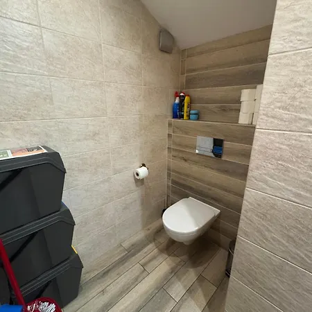 Affittacamere Apartamety Wanda Z Placem Zabaw 3*