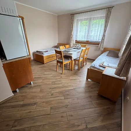Apartamety Wanda Z Placem Zabaw Affittacamere 3*